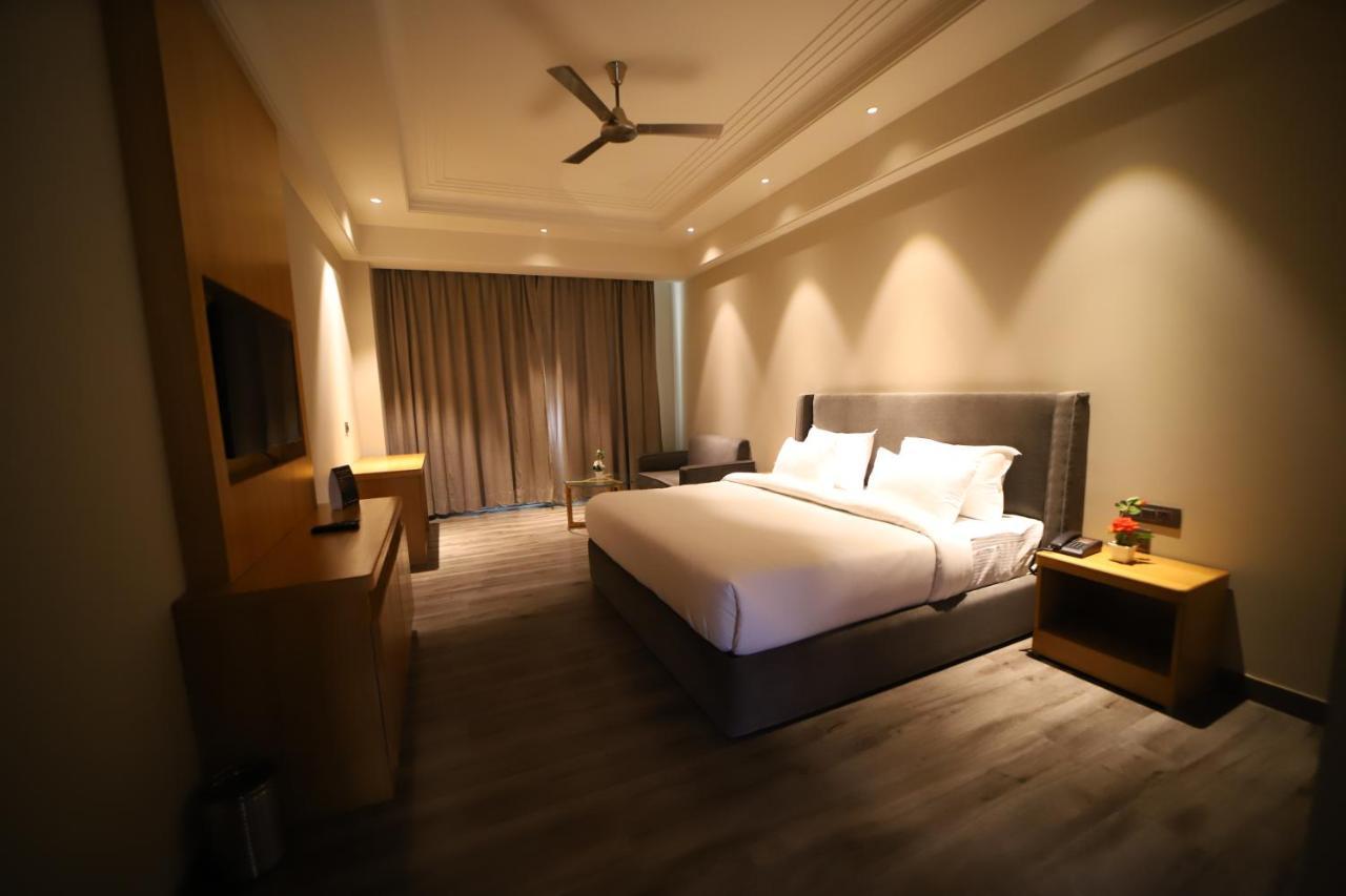 Hotel Abha Grand Alīgarh מראה חיצוני תמונה